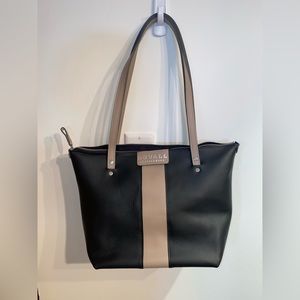 Duvall Leatherworks Black and Tan shoulder bag